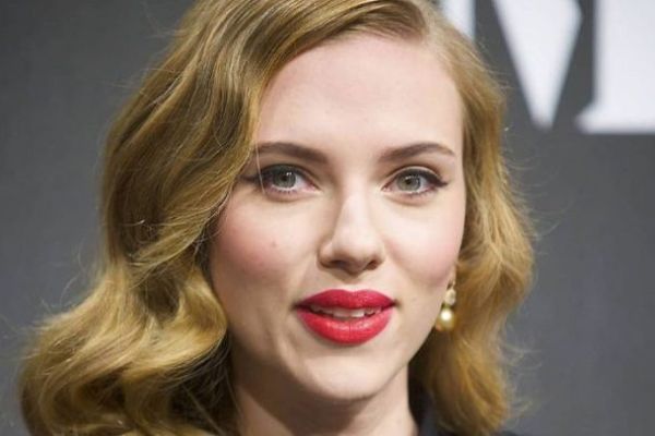 6-scarlett-johanssonA182866F-AD51-2646-0C70-1E14F79AA0AA.jpg